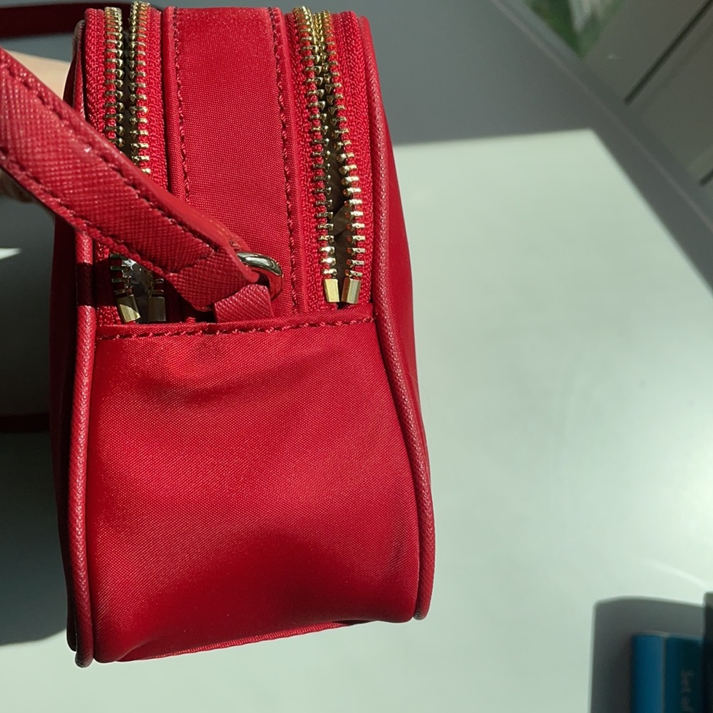 RARE- NWOT-Kate Spade- Red crossbody - Picture 4 of 8